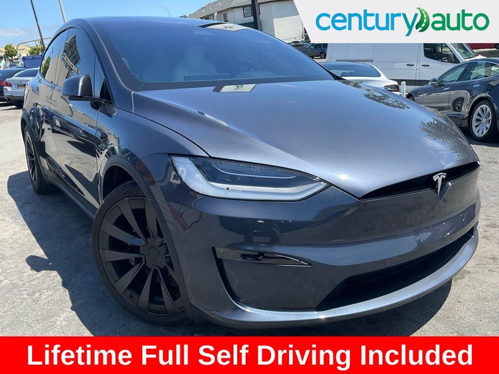 2022 Tesla Model X's photo