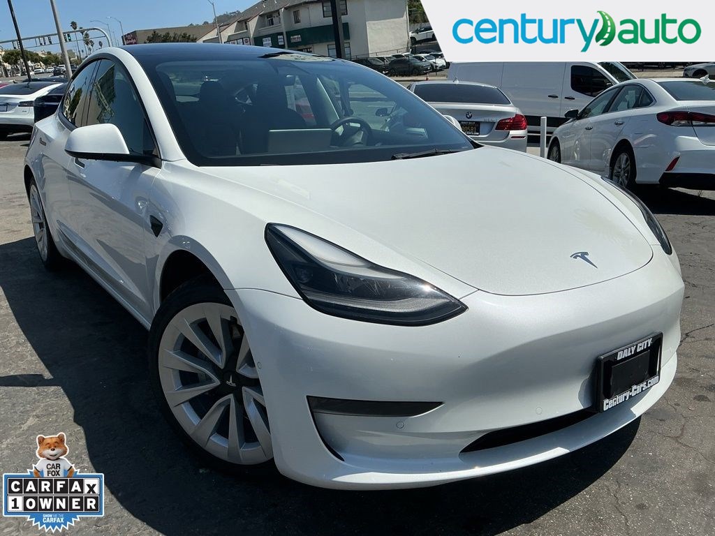 2022 Tesla Model 3's photo