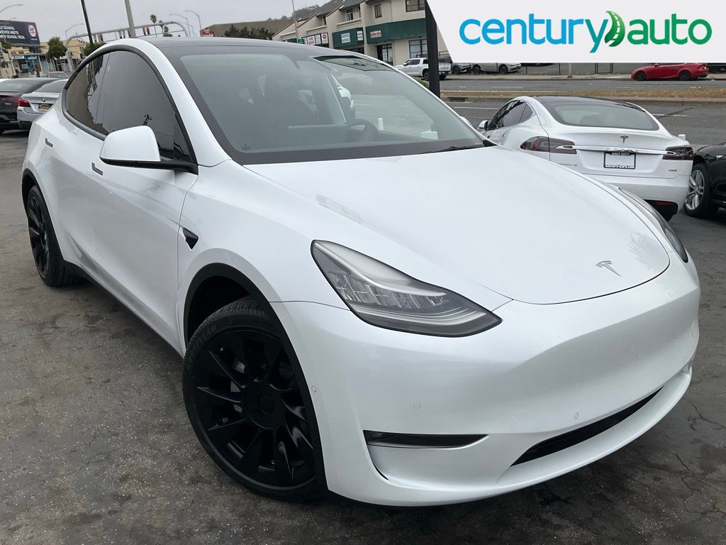 2021 Tesla Model Y's photo