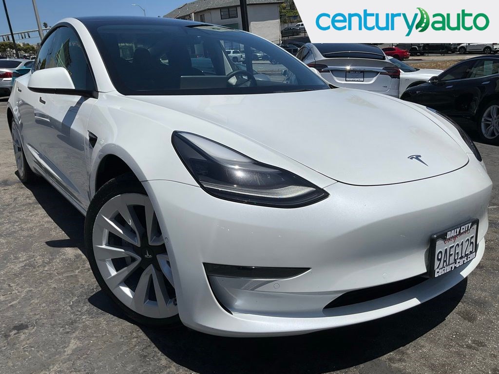 2022 Tesla Model 3's photo