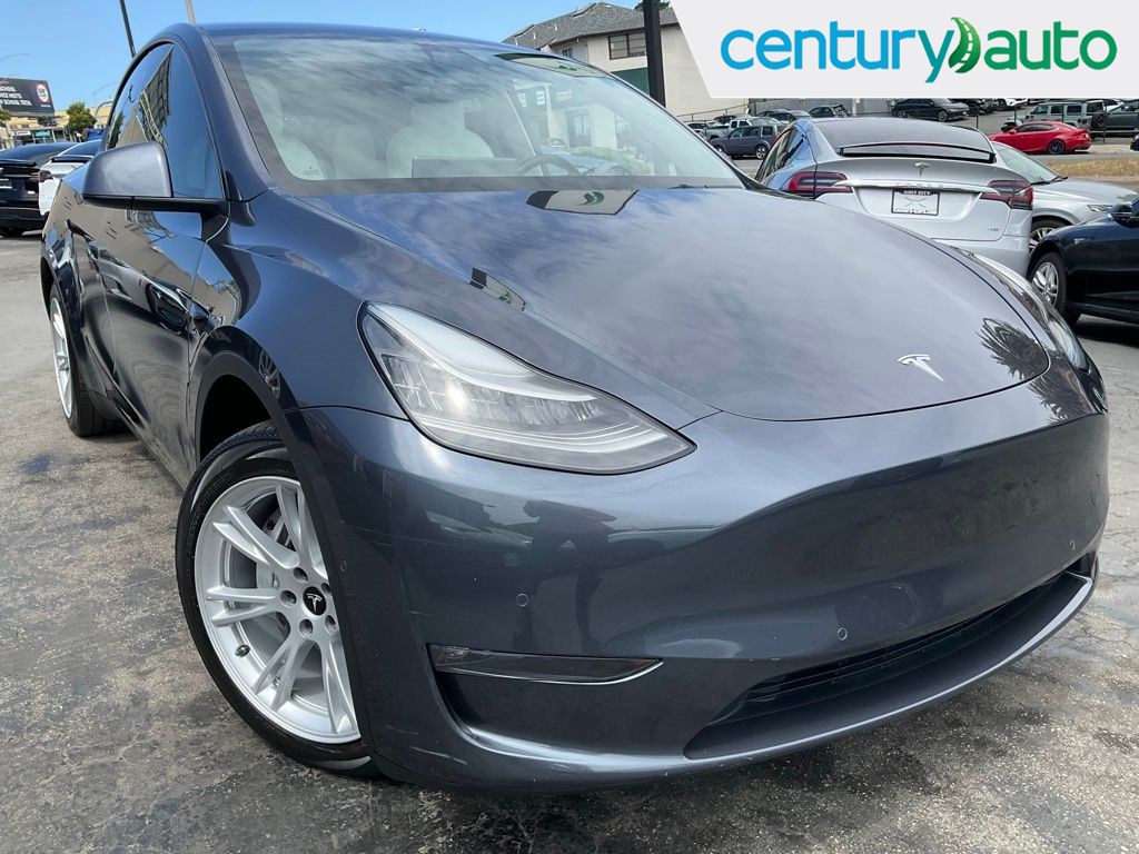 2021 Tesla Model Y's photo