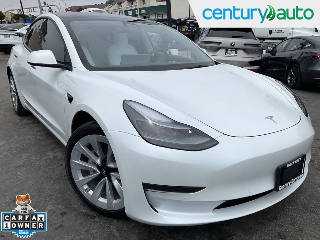 2022 Tesla Model 3's photo