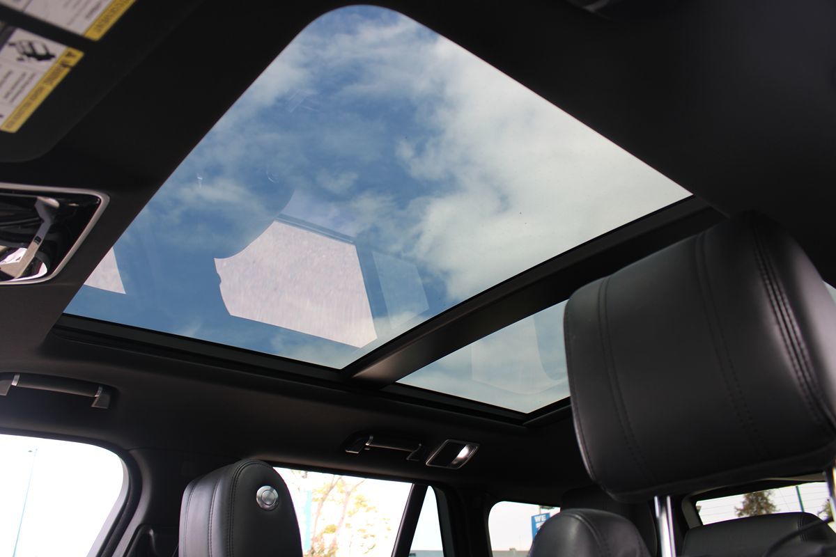 2017 Land Rover Range Rover Supercharged - Photo 17