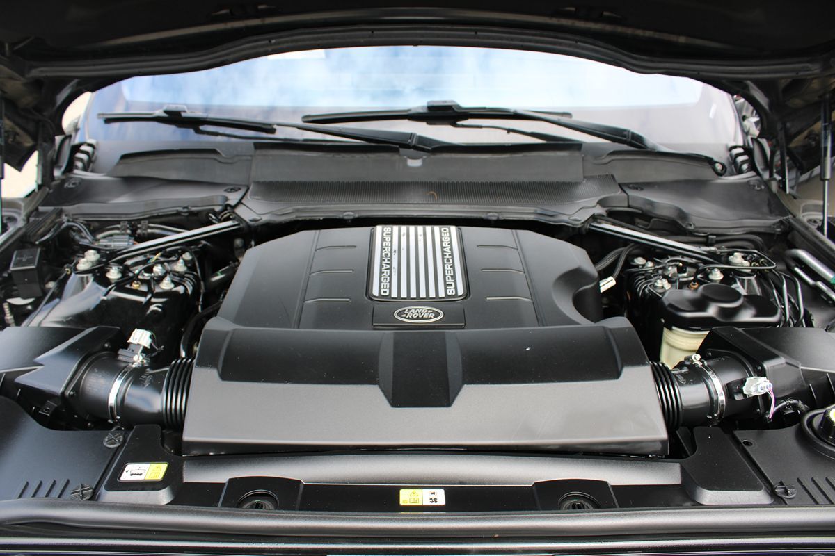 2017 Land Rover Range Rover Supercharged - Photo 22