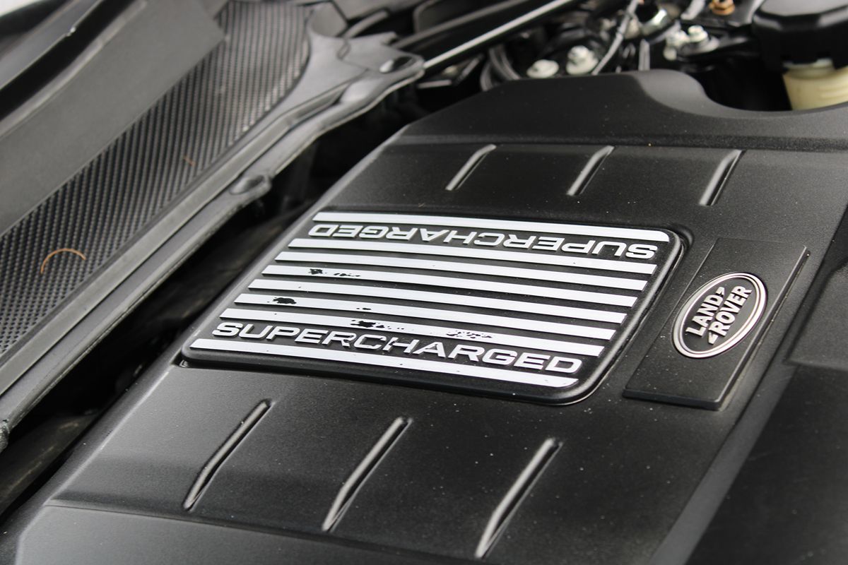 2017 Land Rover Range Rover Supercharged - Photo 23