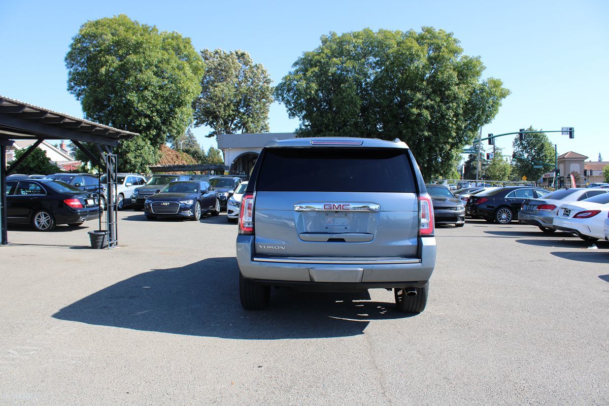 2018 GMC Yukon Denali - Photo 5