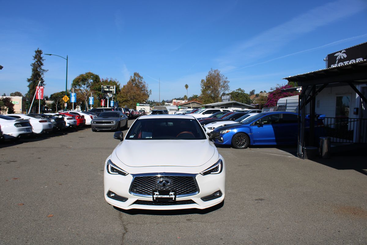 2018 Infiniti Q60 Sport photo 4