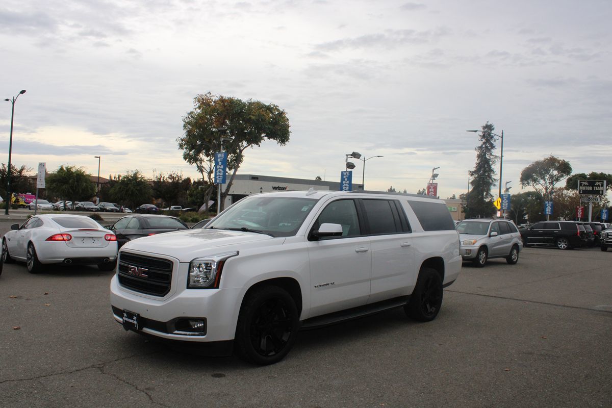 2020 Gmc Yukon XL SLT photo 2