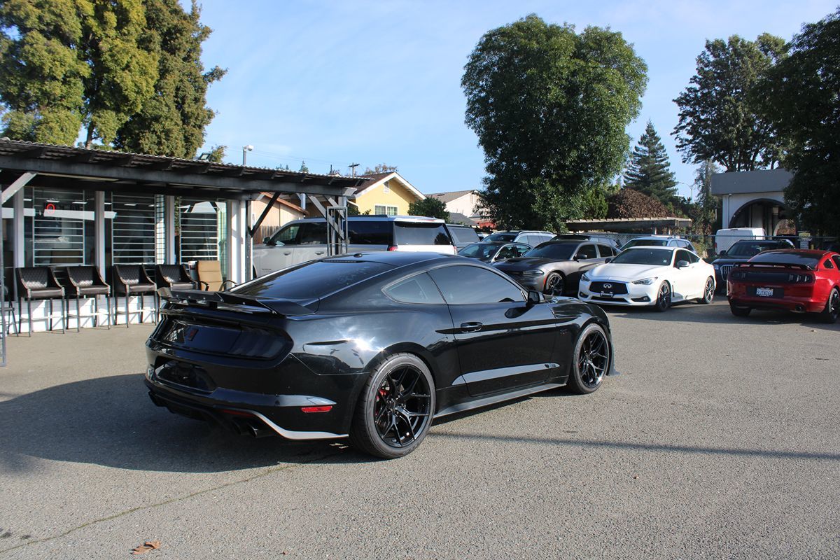 2019 Ford Mustang GT Premium photo 3