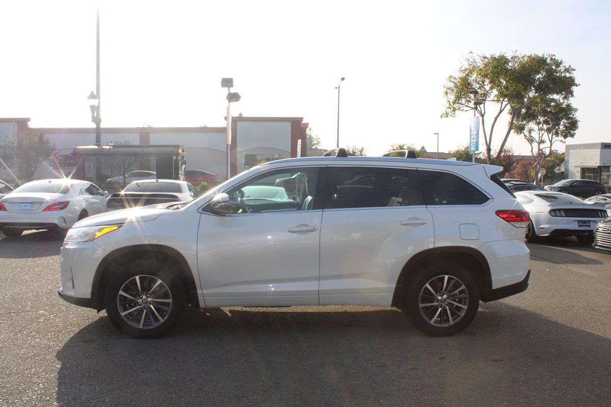 2018 Toyota Highlander SE XLE photo 4