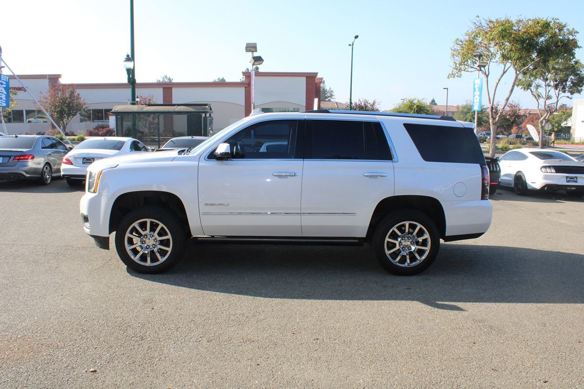 2017 Gmc Yukon Denali photo 4