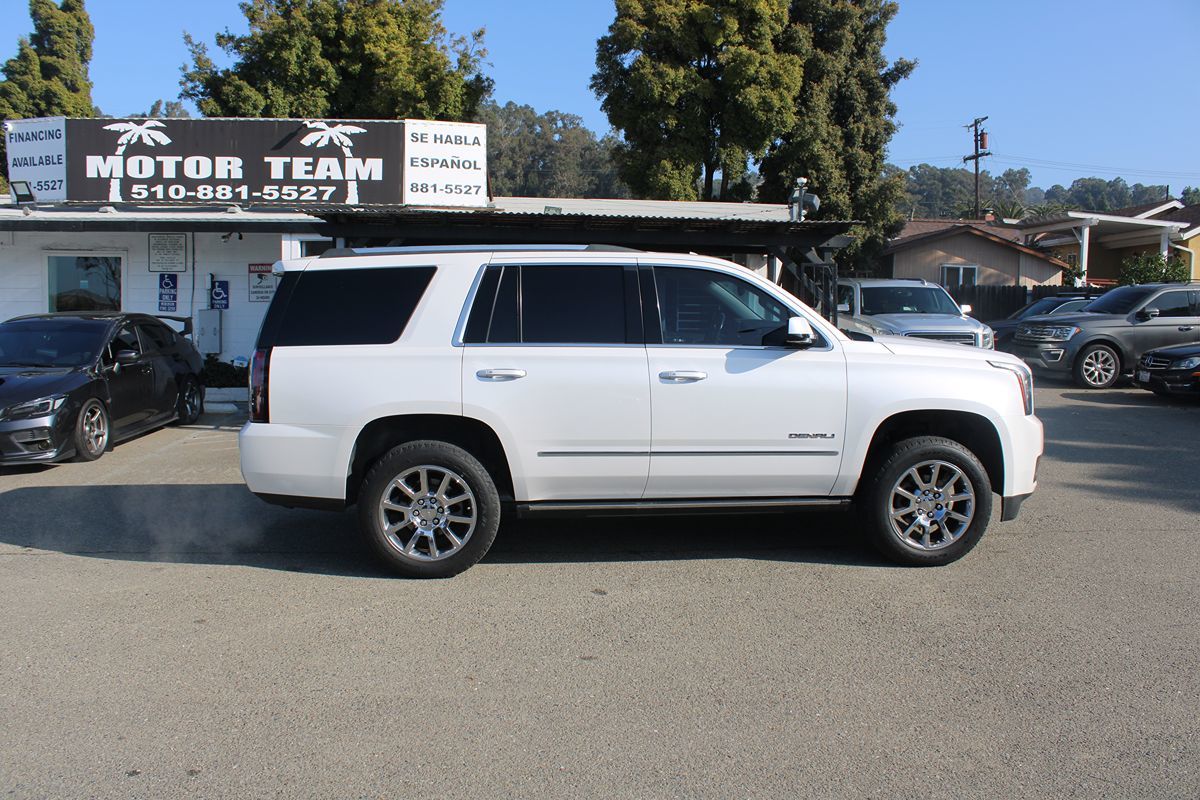 2017 Gmc Yukon Denali photo 3