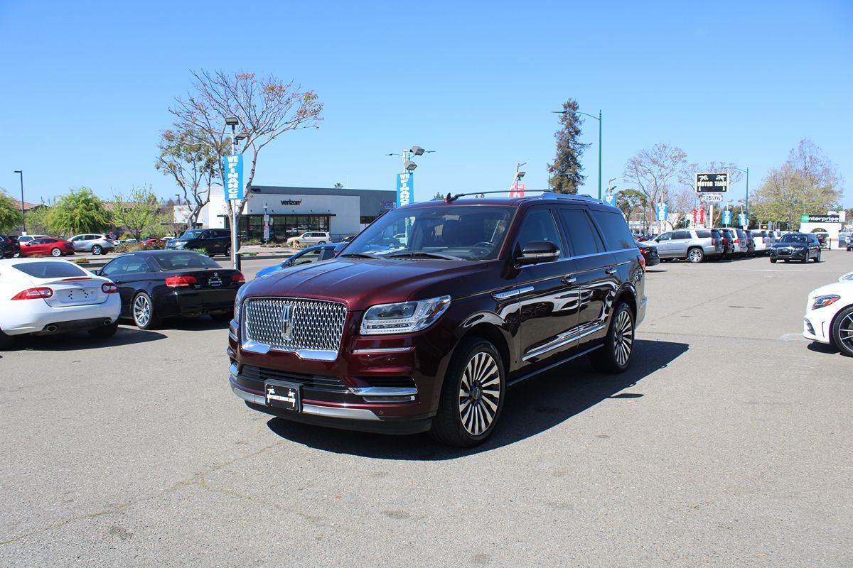 2019 Lincoln Navigator Reserve | CarEdge | CarEdge