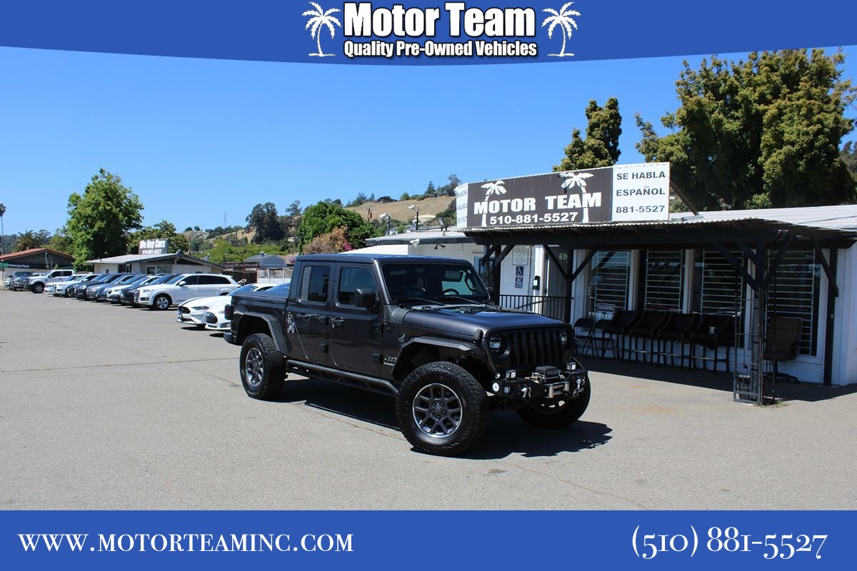 2020 Jeep Gladiator Overland's photo