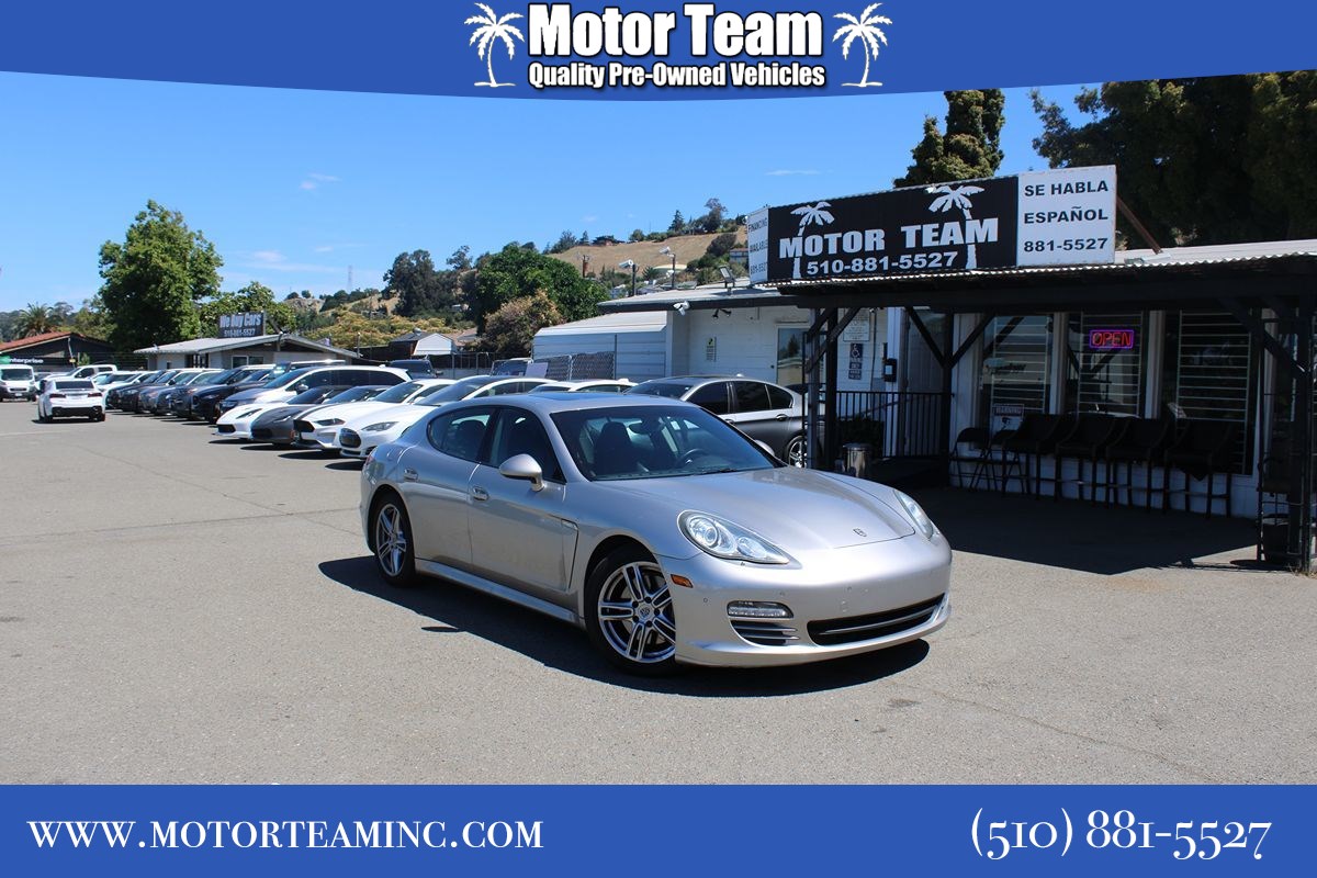 2012 Porsche Panamera BASE