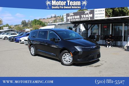 2027 Chrysler Pacifica Select