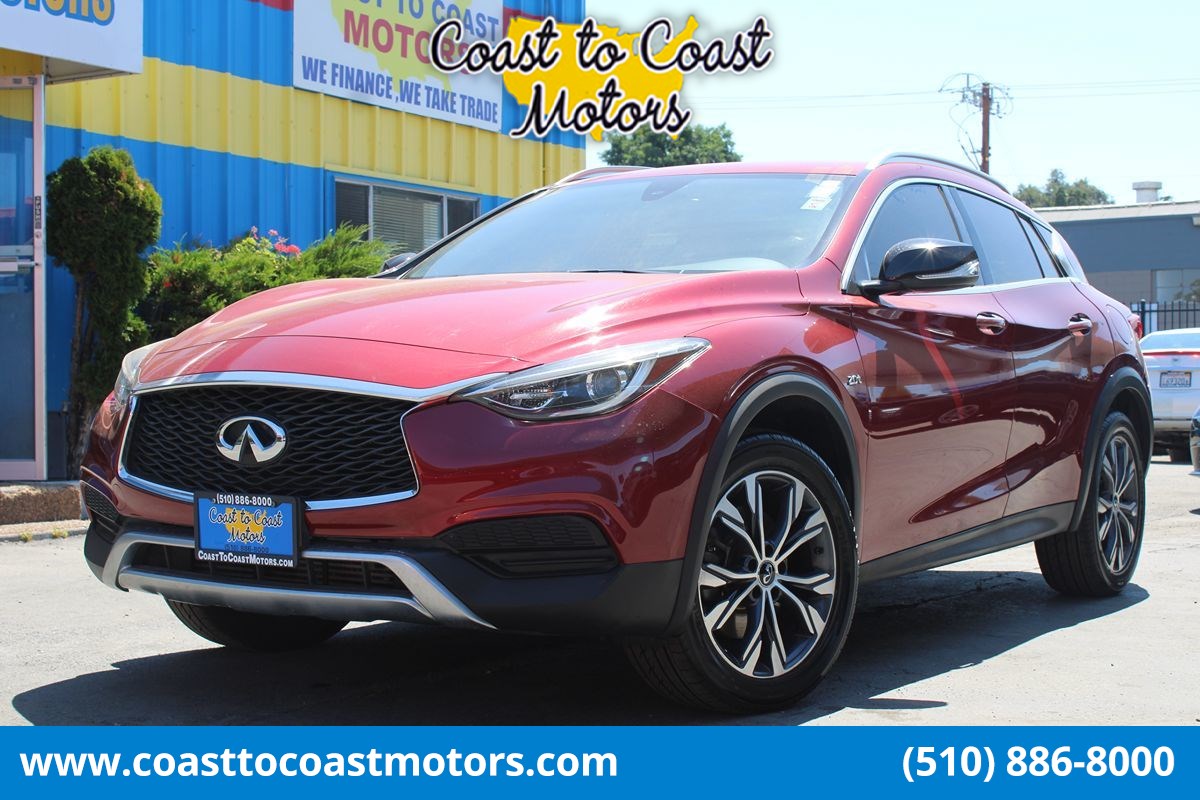 2018 INFINITI QX30 Luxury