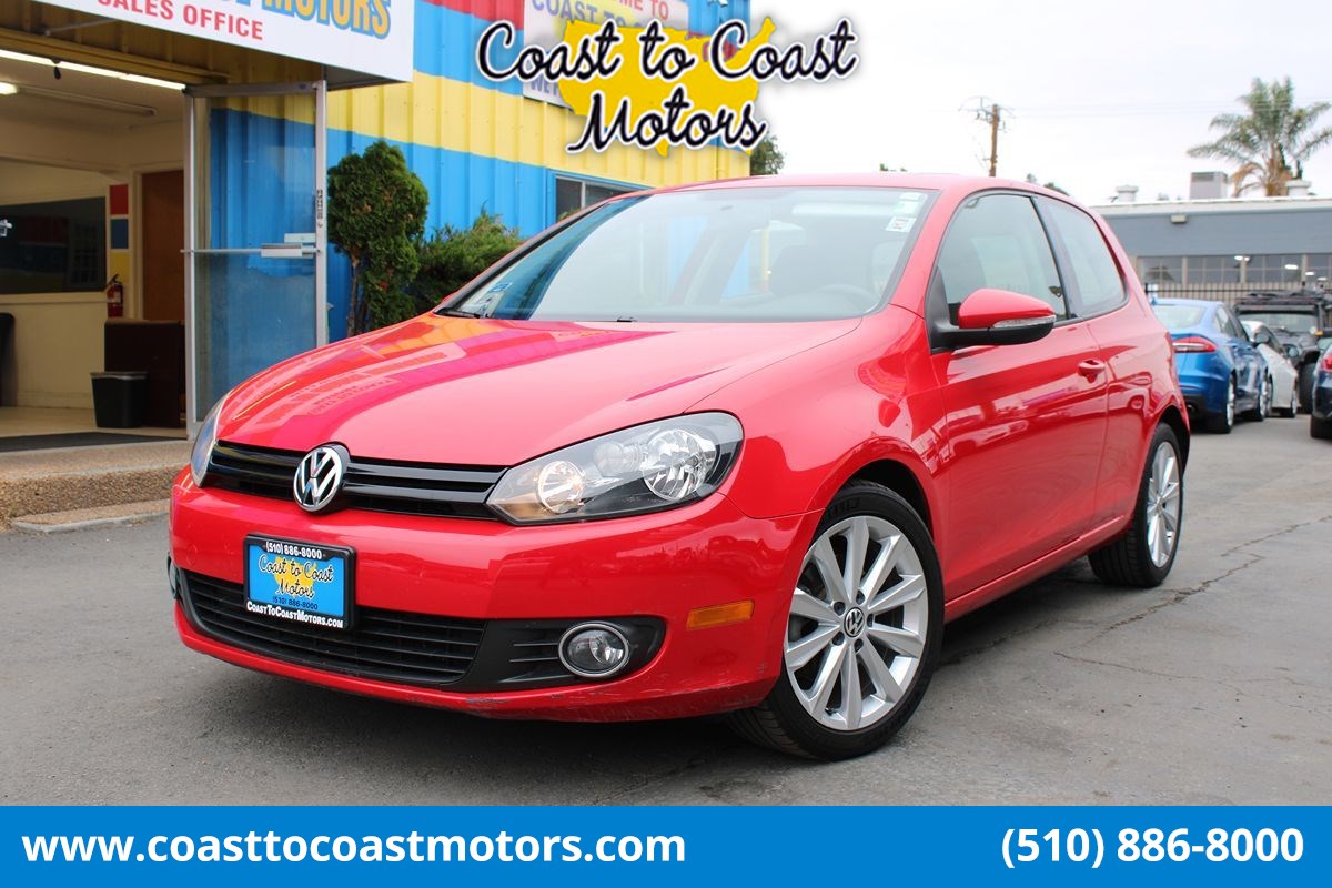 2013 Volkswagen Golf TDI w/Sunroof & Nav