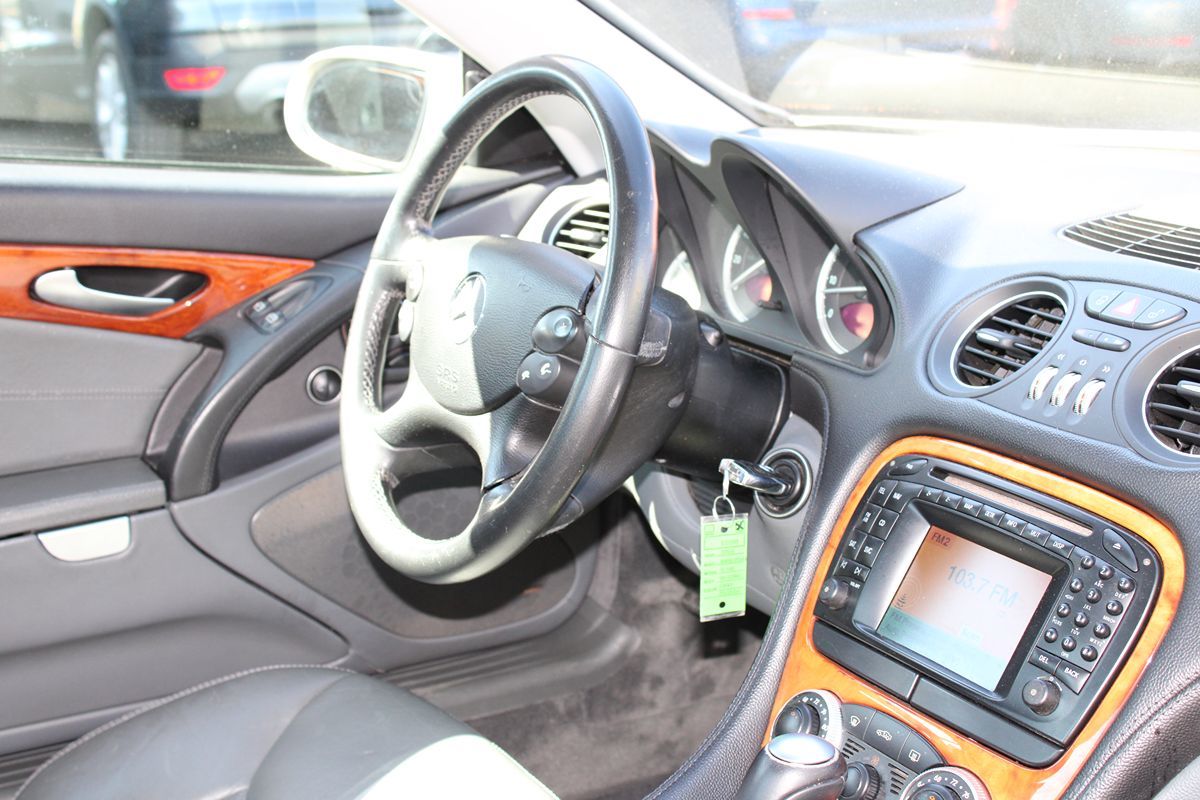 2004 Mercedes-Benz SL-Class SL500 - Photo 9