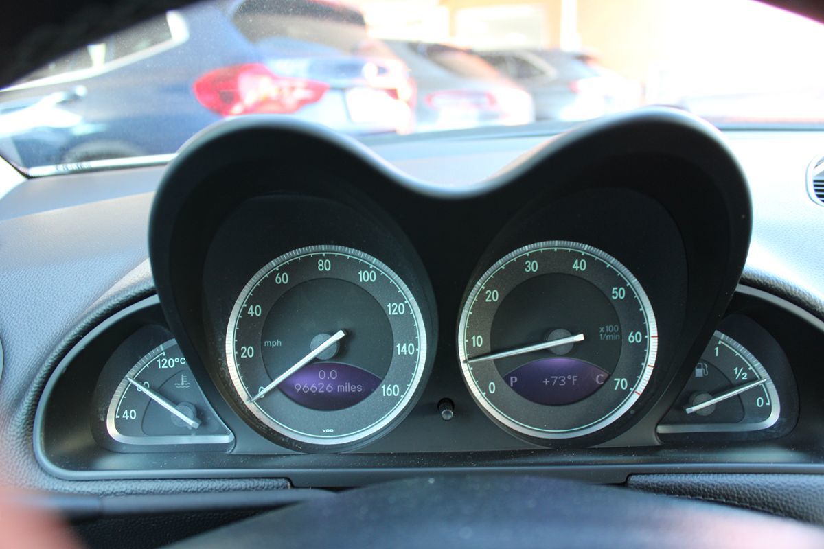 2004 Mercedes-Benz SL-Class SL500 - Photo 11