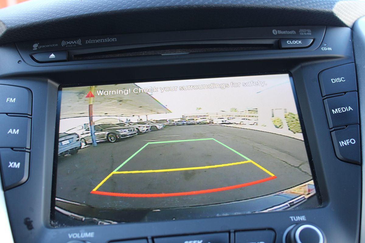 2016 Hyundai Veloster Base - Photo 22