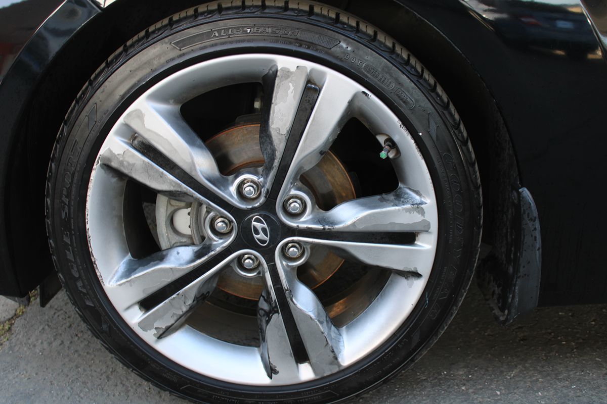 2016 Hyundai Veloster Base - Photo 4