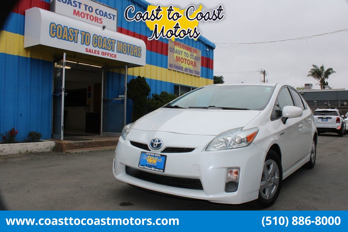 2010 Toyota Prius IV's photo