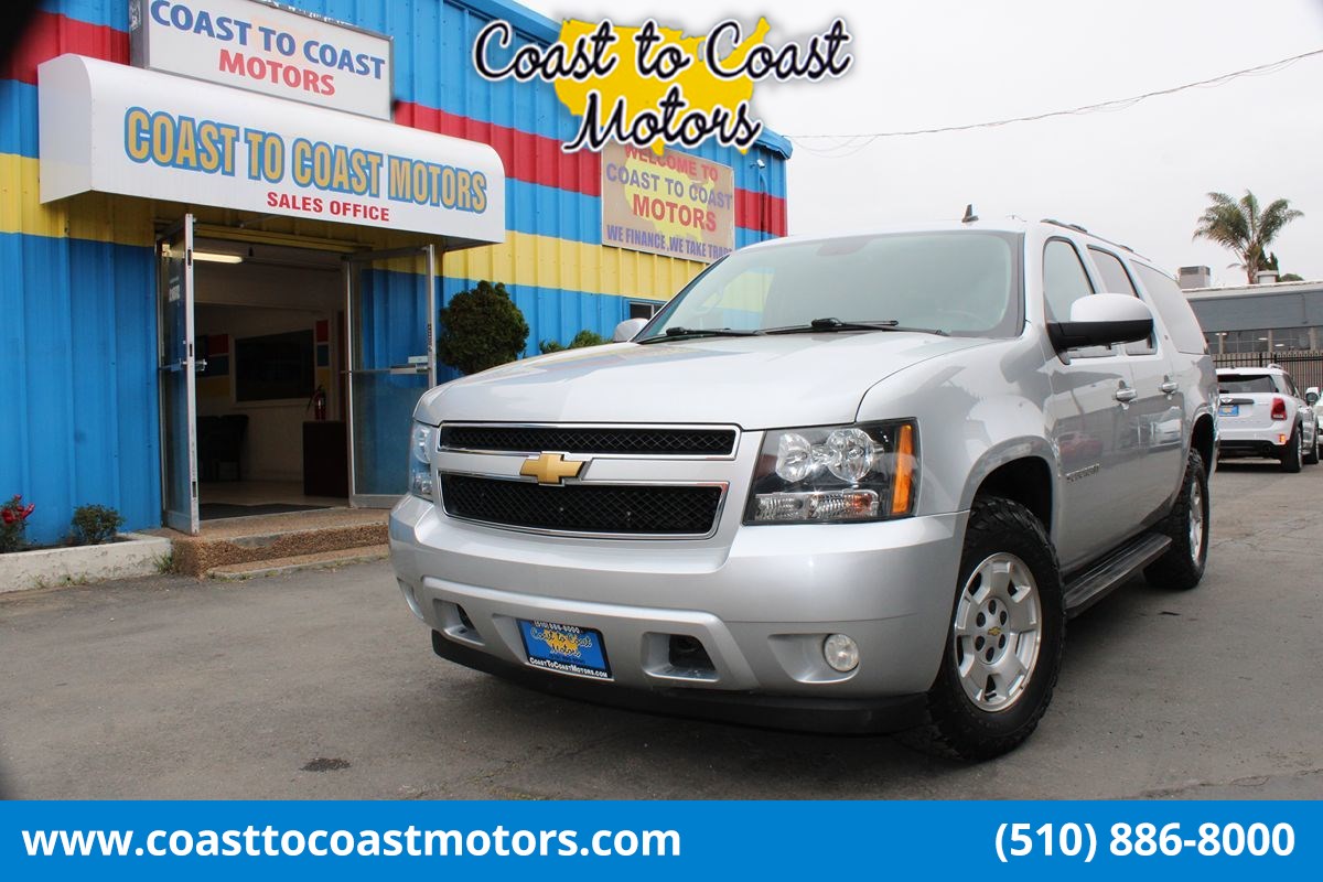 2013 Chevrolet Suburban 4WD 1500 LT's photo
