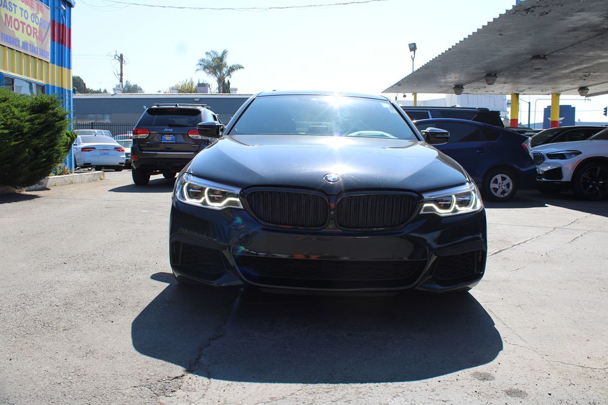 BMW 5 Series photo 2