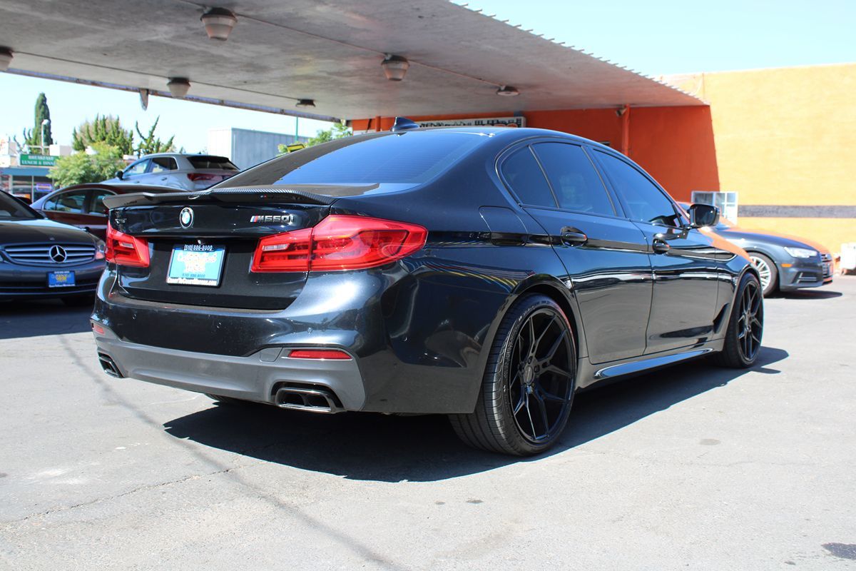 BMW 5 Series photo 31