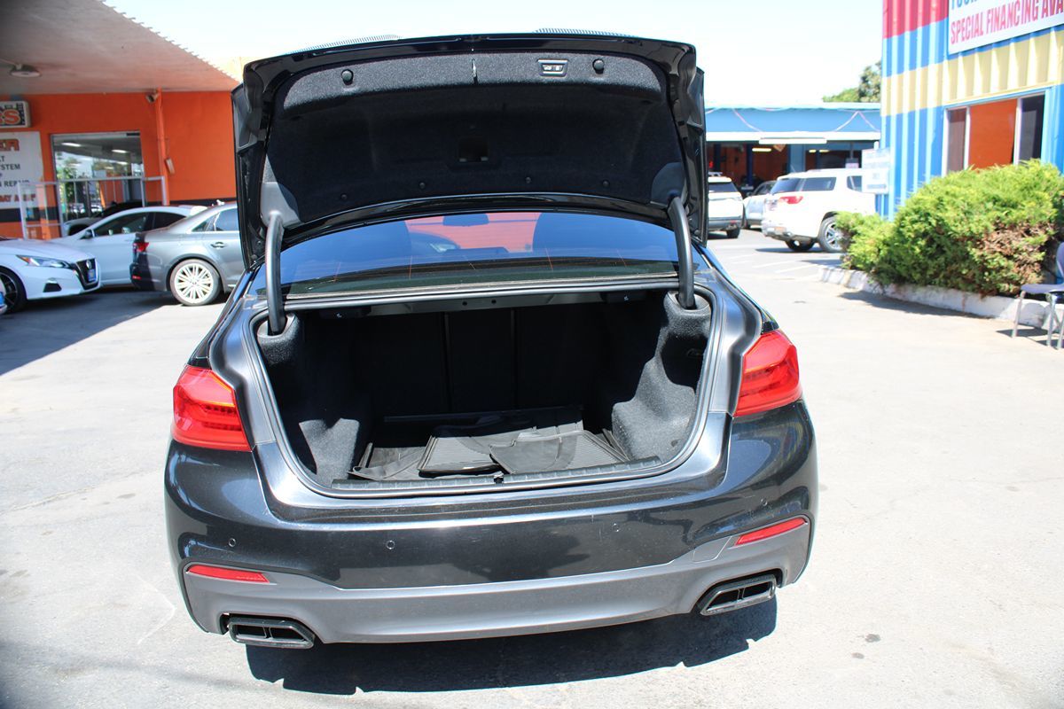 BMW 5 Series photo 33