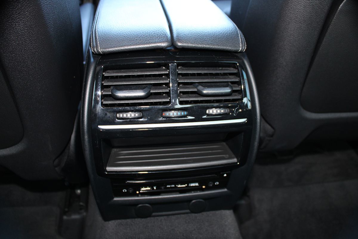 BMW 5 Series photo 16