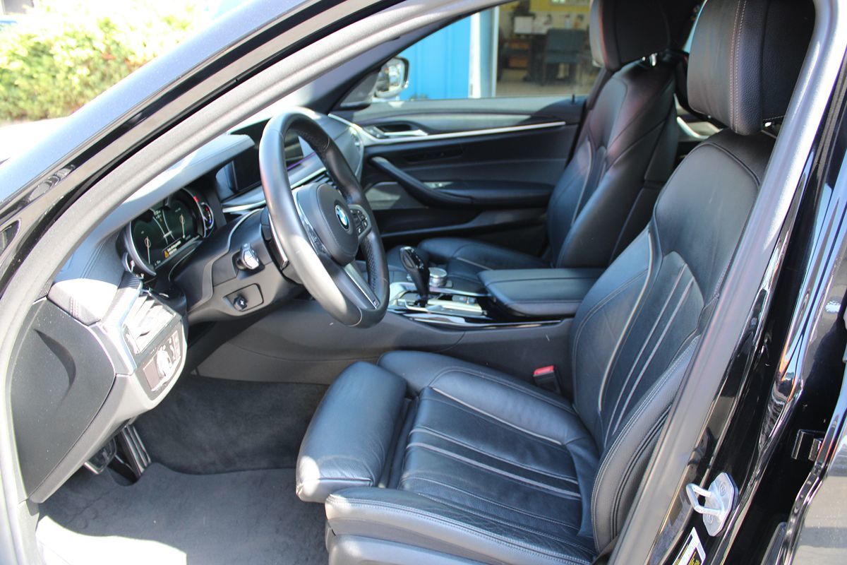 BMW 5 Series photo 7