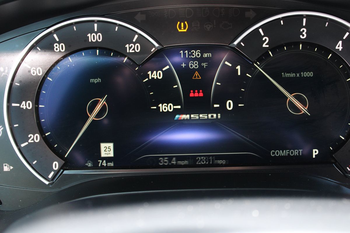 BMW 5 Series photo 20