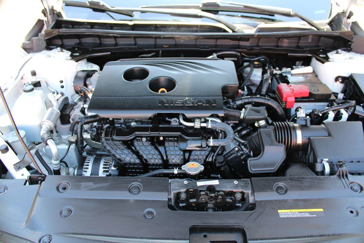 Nissan Altima photo 5