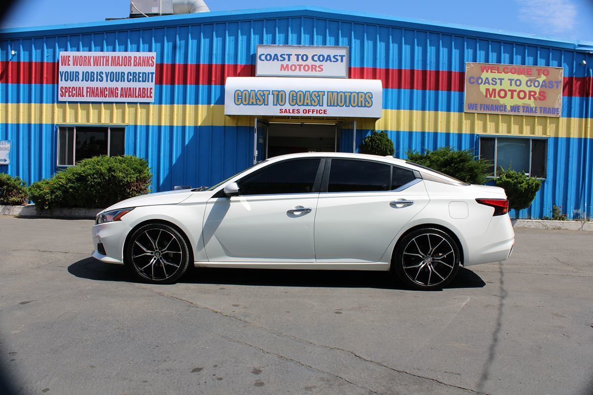 Nissan Altima photo 25