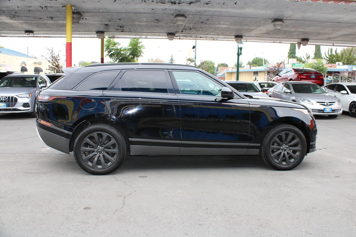 Land Rover Range Rover Velar photo 31