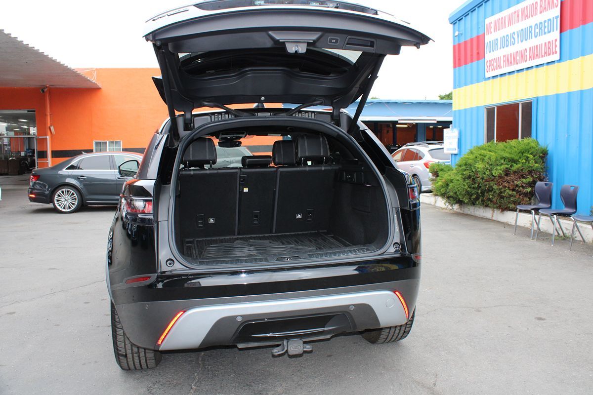 Land Rover Range Rover Velar photo 32