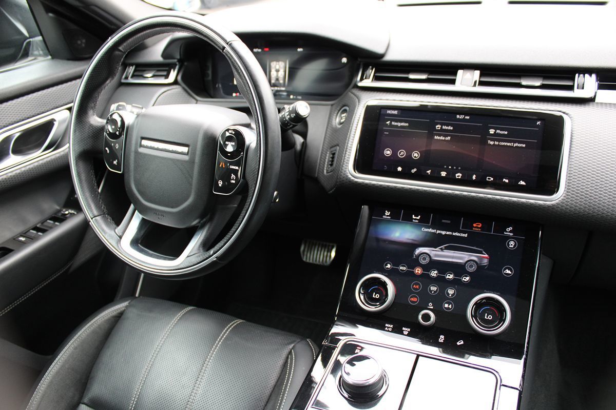Land Rover Range Rover Velar photo 11