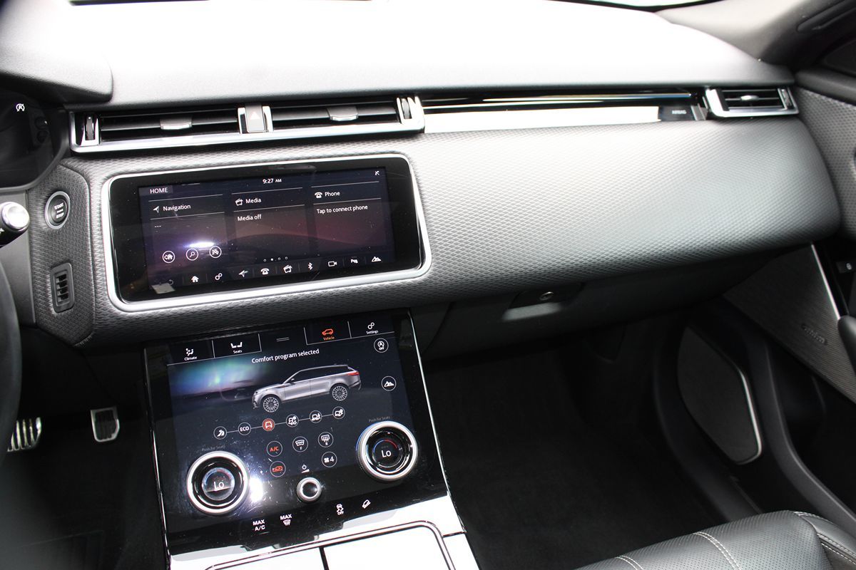 Land Rover Range Rover Velar photo 12