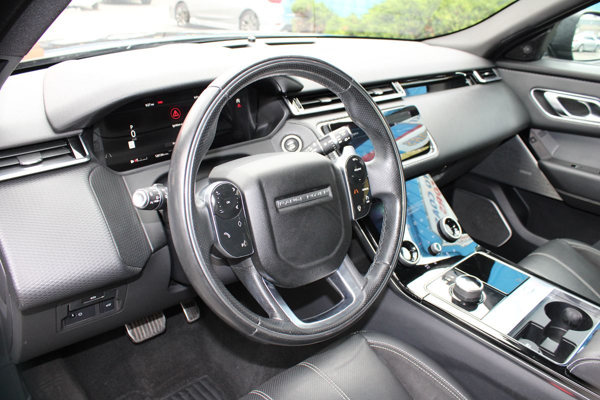 Land Rover Range Rover Velar photo 8