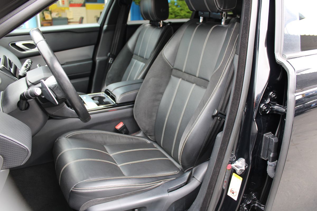 Land Rover Range Rover Velar photo 9