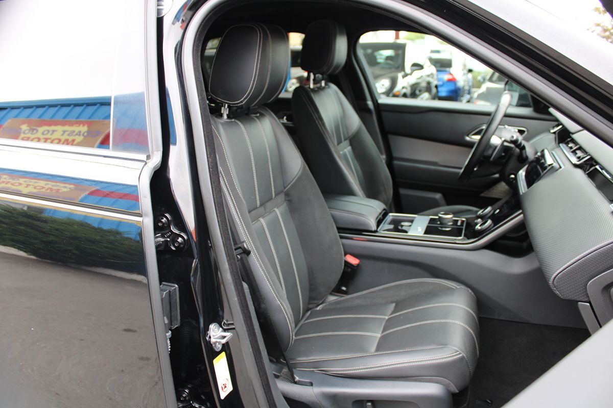 Land Rover Range Rover Velar photo 17