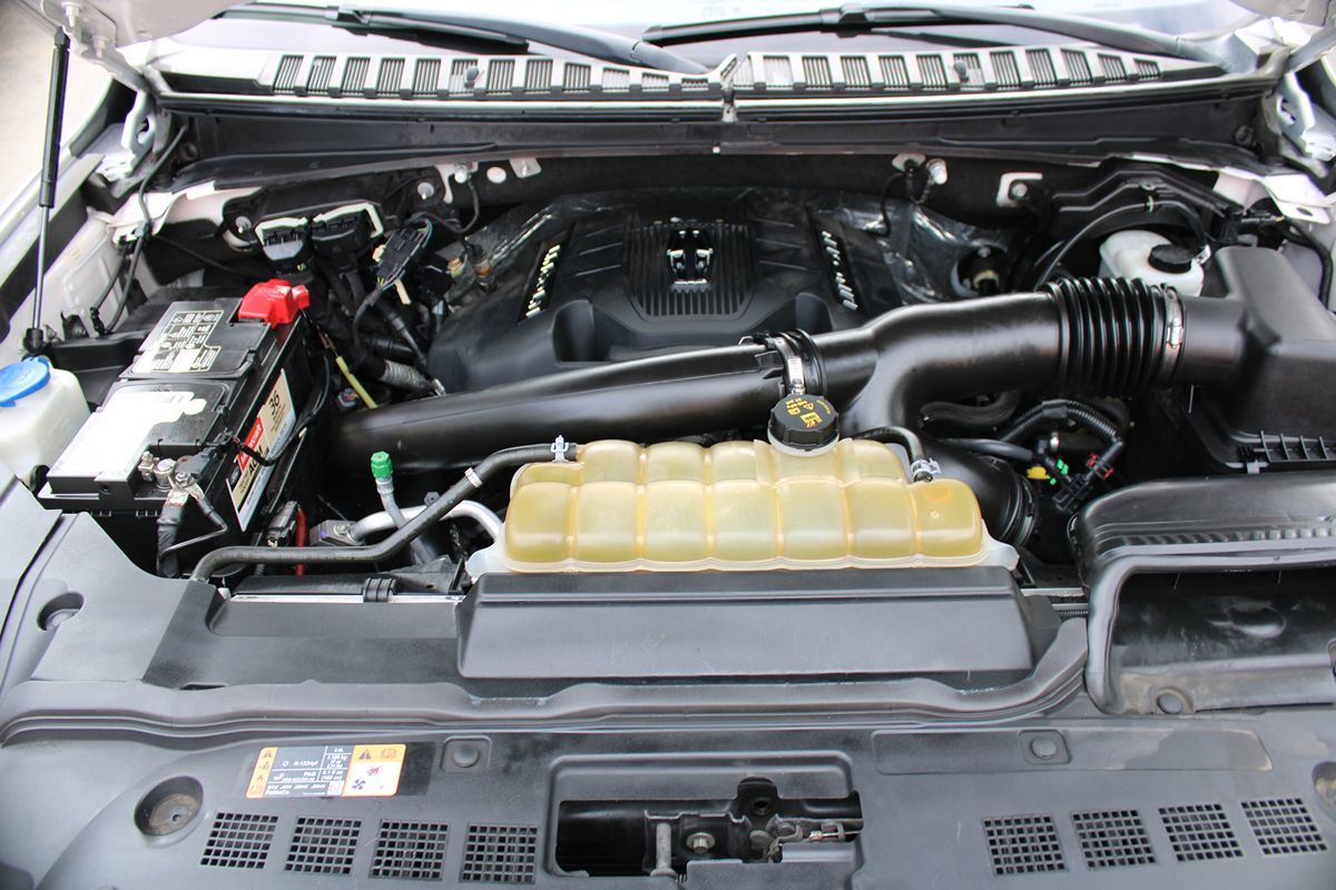 Lincoln Navigator photo 5
