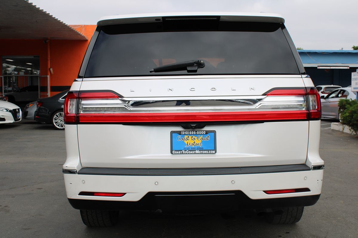 Lincoln Navigator photo 24