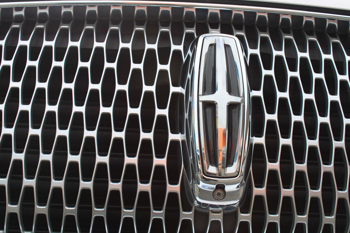 Lincoln Navigator photo 37