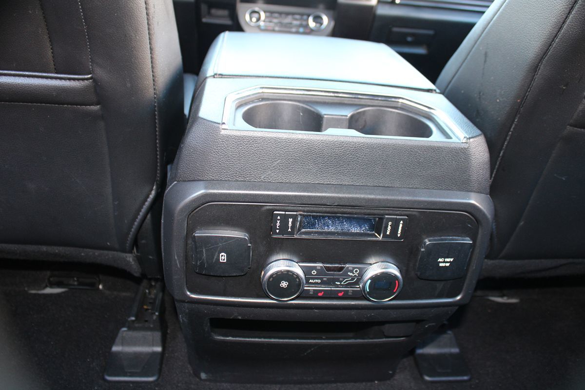 Ford Expedition photo 17