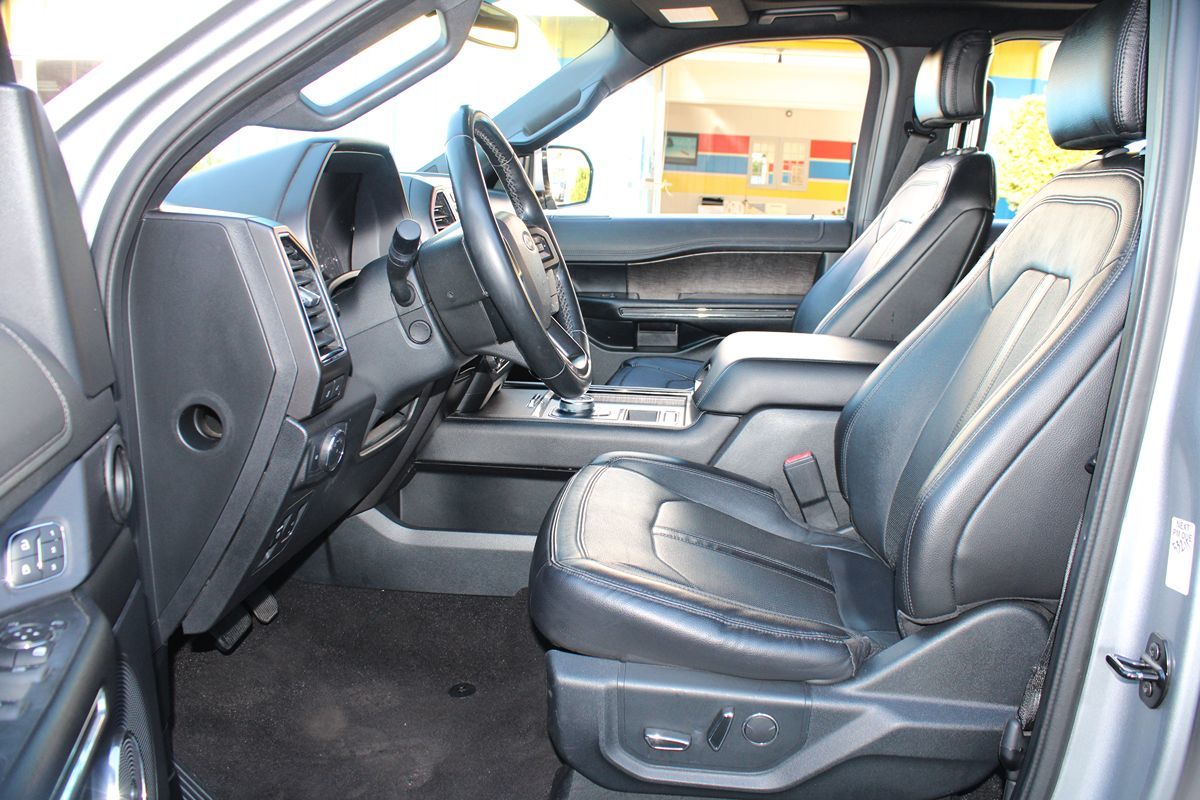 Ford Expedition photo 8