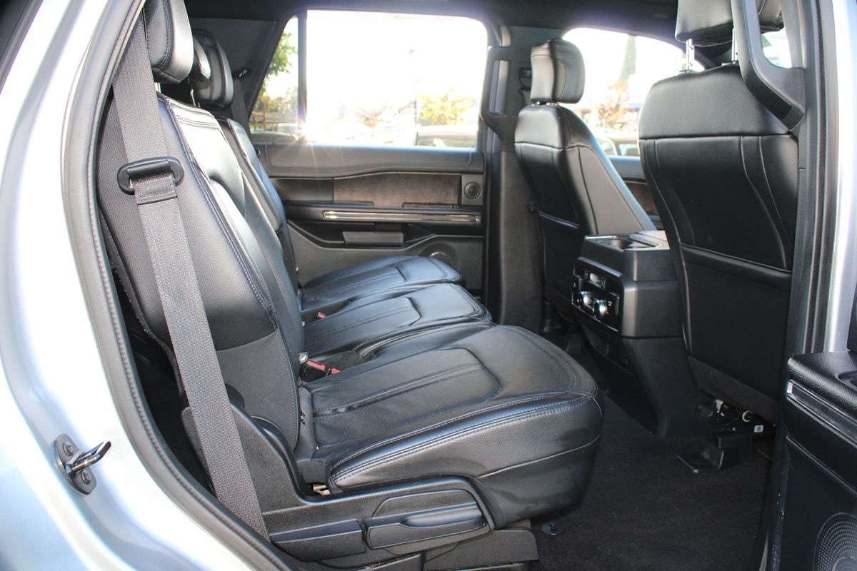 Ford Expedition photo 13