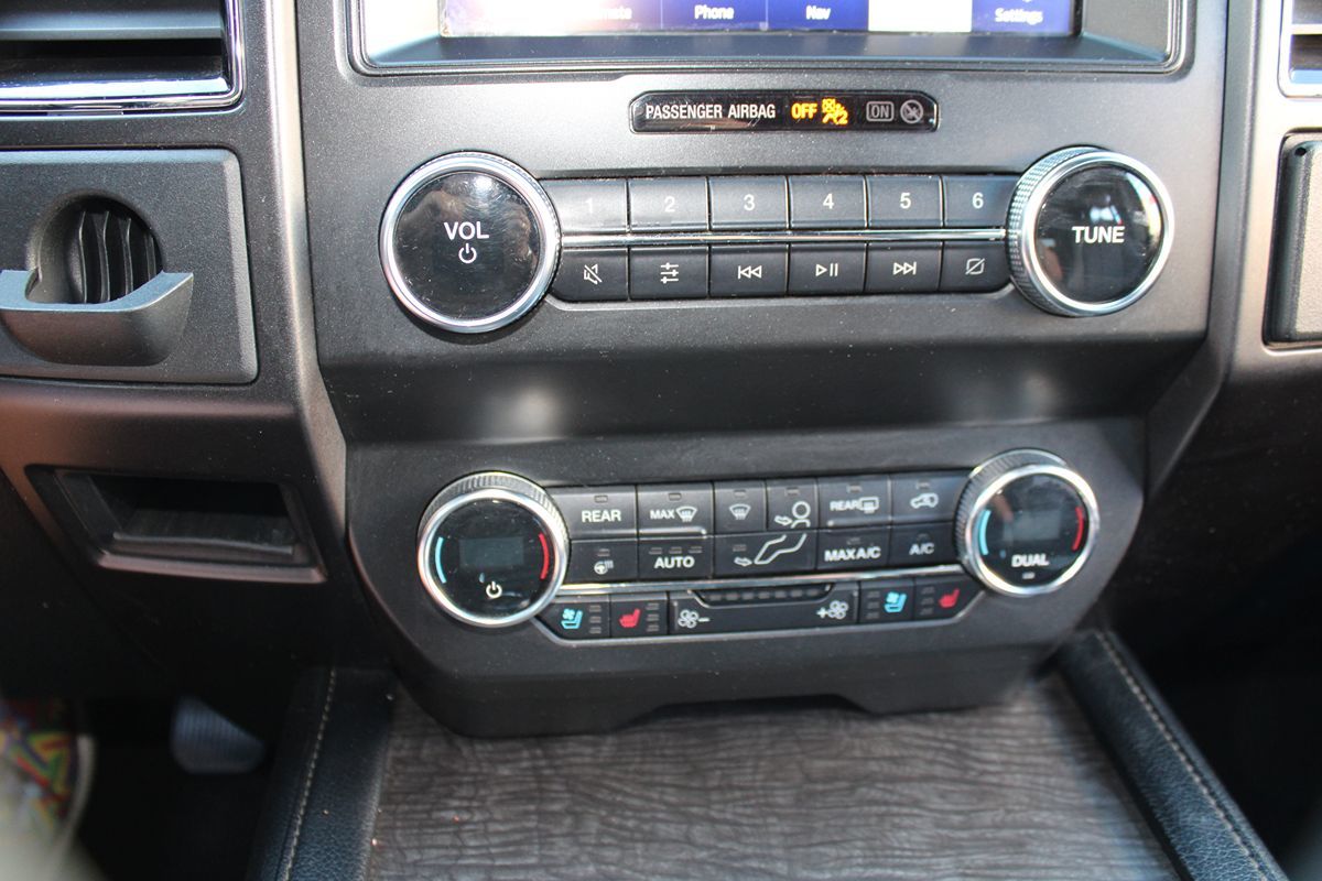 Ford Expedition photo 22